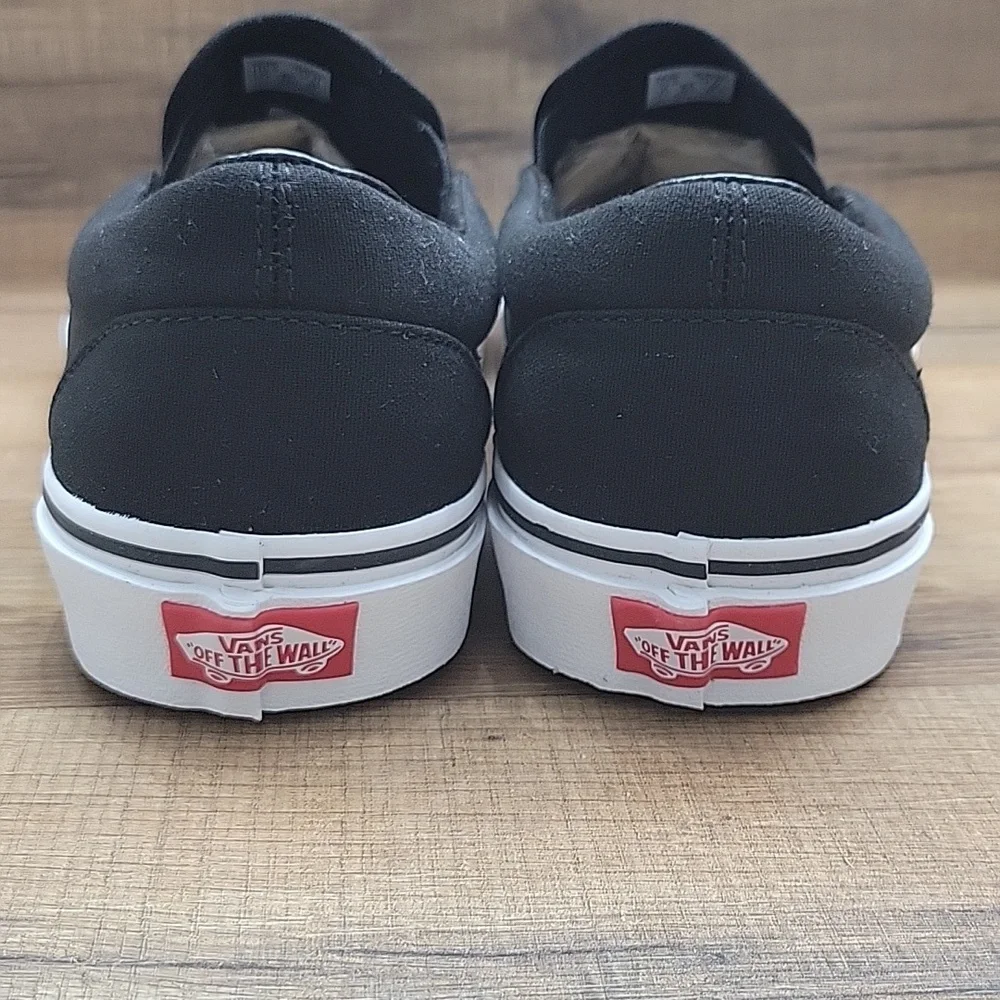 Van's classic slip on Brand new in the box authentic uper textile. - Picture 6 of 10